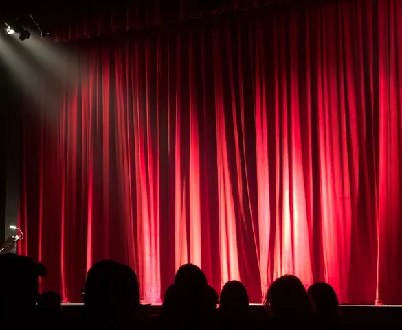 Imagem ilustrativa da imagem Enquanto estamos vivos