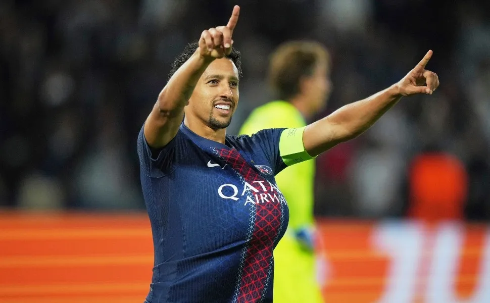 Imagem ilustrativa da imagem Marquinhos completa 12 anos da estreia no PSG com gol e campeão larga com goleada