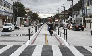 Imagem ilustrativa da imagem Após investimento de R$ 8 milhões, avenida é liberada com nova ciclovia em Vitória
