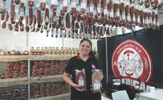 Imagem ilustrativa da imagem Até linguiça de tilápia em feira na Praça do Papa