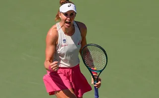 Imagem ilustrativa da imagem Bia Haddad supera dores, vinga derrota e avança na estreia do US Open