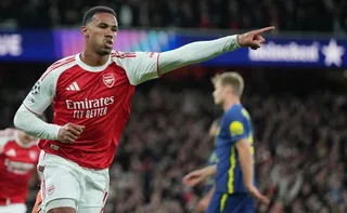 Imagem ilustrativa da imagem Brasileiros marcam na vitória do Arsenal sobre o Atlético de Madrid