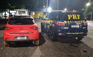 Imagem ilustrativa da imagem Carro furtado no RJ é recuperado após perseguição na BR-101 no ES; suspeito fugiu