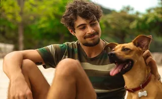 Imagem ilustrativa da imagem Com Rafael Vitti, 'Caramelo' põe cão que virou símbolo do Brasil em destaque