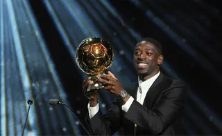 Imagem ilustrativa da imagem Dembélé supera Lamine Yamal e leva a Bola de Ouro 2025; veja todos os premiados