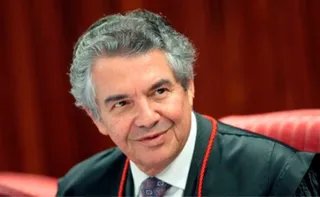 Imagem ilustrativa da imagem Ex-ministro do STF critica Barroso e defende anistia: 'Postura extravagante'