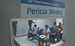 Imagem ilustrativa da imagem Fila do INSS volta a subir e chega a 2,63 milhões de pedidos em agosto