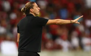 Imagem ilustrativa da imagem Filipe Luís recusa proposta do Fenerbahçe para seguir projeto no Flamengo
