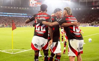 Imagem ilustrativa da imagem Flamengo desafoga no fim, vence Racing e sai na frente por vaga na final