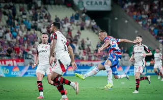 Imagem ilustrativa da imagem Flamengo tropeça e Palmeiras pode abrir na liderança do Brasileirão