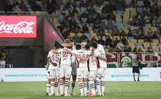 Imagem ilustrativa da imagem Fluminense aguenta pressão e bate o Vitória em jogo com duas expulsões