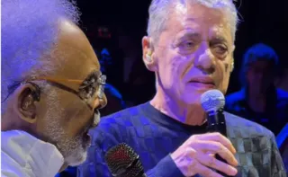 Imagem ilustrativa da imagem Gilberto Gil e Chico Buarque notificam ex-baixista dos Pixies por suposto plágio