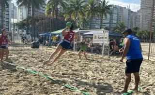 Imagem ilustrativa da imagem Handebol capixaba na areia carioca