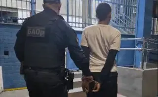 Imagem ilustrativa da imagem Homem é preso após sogra acionar Botão Maria da Penha em Vitória