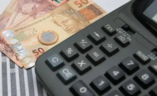 Imagem ilustrativa da imagem Inflação oficial recua 0,11% em agosto, menor resultado desde 2022
