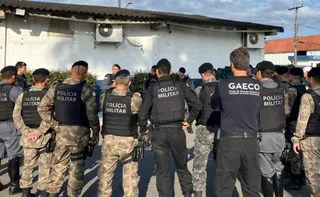 Imagem ilustrativa da imagem Justiça decreta prisão preventiva e afastamento de 15 policiais no ES