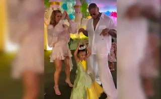 Imagem ilustrativa da imagem Léo Santana e Lore Improta comemoram 4 anos da filha com festa da Princesa Tiana