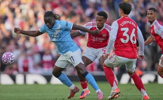 Imagem ilustrativa da imagem Martinelli marca por cobertura e impede vitória do City sobre o Arsenal