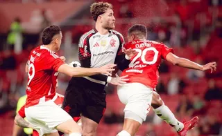 Imagem ilustrativa da imagem Nacional acompanha duelo final entre Inter e Flamengo pela Libertadores