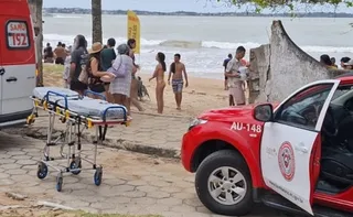 Imagem ilustrativa da imagem Onze banhistas são arrastados por correnteza e resgatados em Guarapari