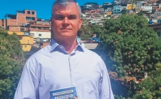 Imagem ilustrativa da imagem Padre Kelder lança livro em Itararé