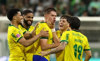 Imagem ilustrativa da imagem Palmeiras goleia Bragantino e segue na liderança do Campeonato Brasileiro