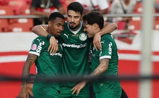 Imagem ilustrativa da imagem Palmeiras vira líder sob embalo de Flaco-Roque e retorno do 'fator Allianz'