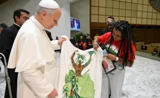 Imagem ilustrativa da imagem Papa Leão XIV recebe MST no Vaticano e diz que 'terra, teto e trabalho são direitos