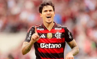 Imagem ilustrativa da imagem Pedro é encaminhado a hospital após problema no antebraço em Flamengo x Racing