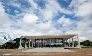 Imagem ilustrativa da imagem Polícia do Senado faz varredura com cão farejador e agentes usam drone no STF