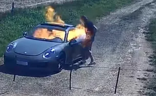 Imagem ilustrativa da imagem Porsche com R$ 450 mil em dívidas é incendiado no Paraná