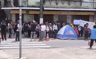 Imagem ilustrativa da imagem Protesto em frente ao Palácio Anchieta complica trânsito em Vitória