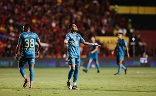 Imagem ilustrativa da imagem Sport supera gols anulados, bate o Corinthians e vence 1ª como mandante