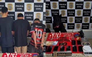 Imagem ilustrativa da imagem Suspeitos são presos após esconderem drogas em máquina de lavar no ES