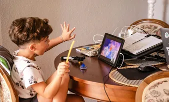 Imagem ilustrativa da imagem O perigo escondido atrás de vídeos infantis na internet