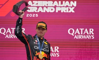 Imagem ilustrativa da imagem Verstappen vence o GP do Azerbaijão de ponta a ponta e volta à briga pela taça