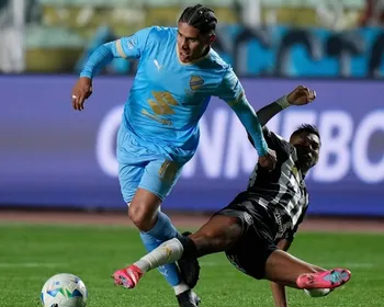 Imagem ilustrativa da imagem Atlético abre 2 a 0, joga com um a mais e cede empate ao Bolívar na Sul-Americana