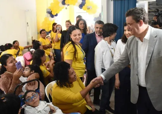 Imagem ilustrativa da imagem Wolney anuncia em Pernambuco início de pagamentos a famílias afetadas pelo Zika