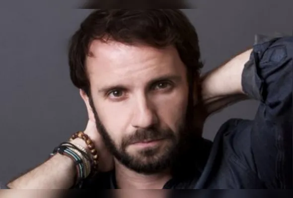 Ele era conhecido por trabalhos como a série "Grey's Anatomy" (2008) e o filme "Jurassic Park 3" (2001)