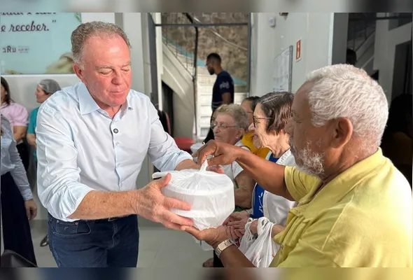 Governador Renato Casagrande visitou uma das instituições habilitadas nesta quarta
