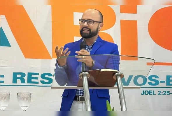 O evangelista Daniel Alvarenga é o idealizador do projeto “A Graça na Praça”, que leva a mensagem do evangelho a espaços públicos da Serra