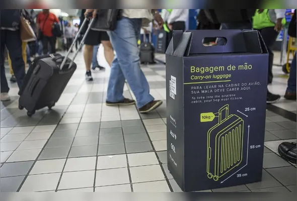 Malas no padrão 55cm x 35cm x 25cm eram gratuitas no País, mas empresas têm cobrado para algumas rotas