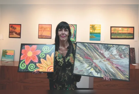 Ana Lilia teve contato com pintura desde a infância, e pintou quadros ao longo da vida, que agora são vendidos