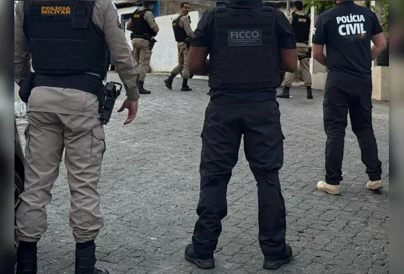 A prisão foi realizada pela Força Integrada de Combate ao Crime Organizado (FICCO) dos dois estados nesta sexta-feira (24)