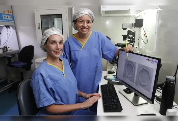 Vickie White e Camila Poncio explicam como a IA tem ajudado a tratar a infertilidade