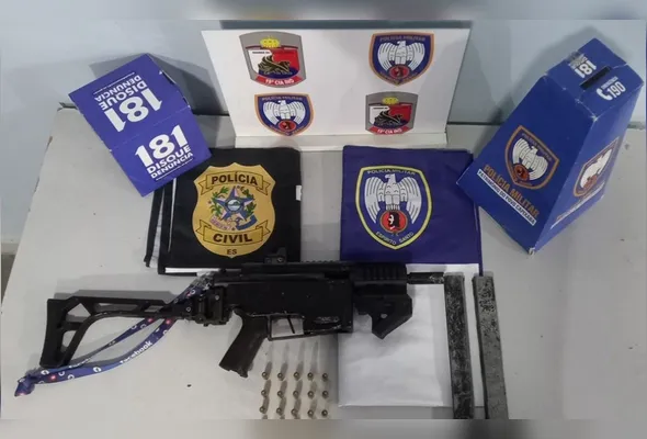 Submetralhadora apreendida pela polícia