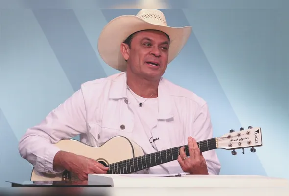 Frank aguiar vai cantar hits de sua carreira