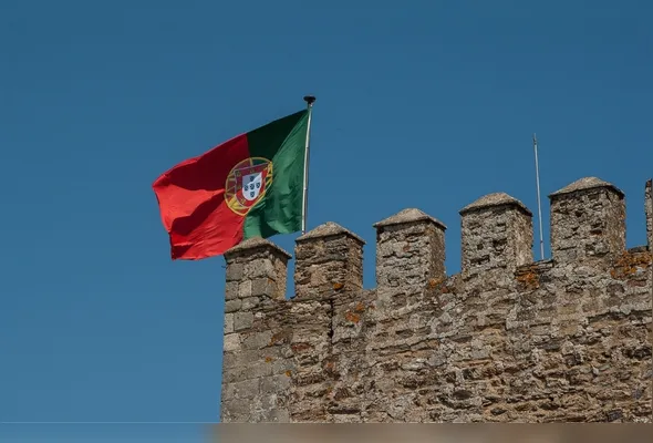 Imagem ilustrativa da imagem Nova lei dificulta entrada de brasileiros em Portugal; entenda o que muda