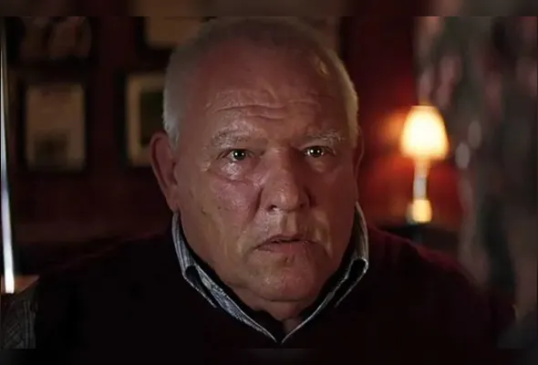 Ron Dean ficou conhecido por suas atuações em clássicos como "Negócio Arriscado" (1983) e "Batman: O Cavaleiro das Trevas" (2008)
