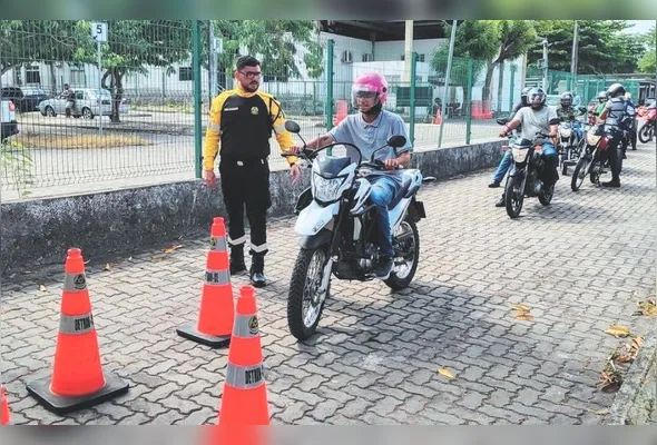 Motos: instrutor autônomo